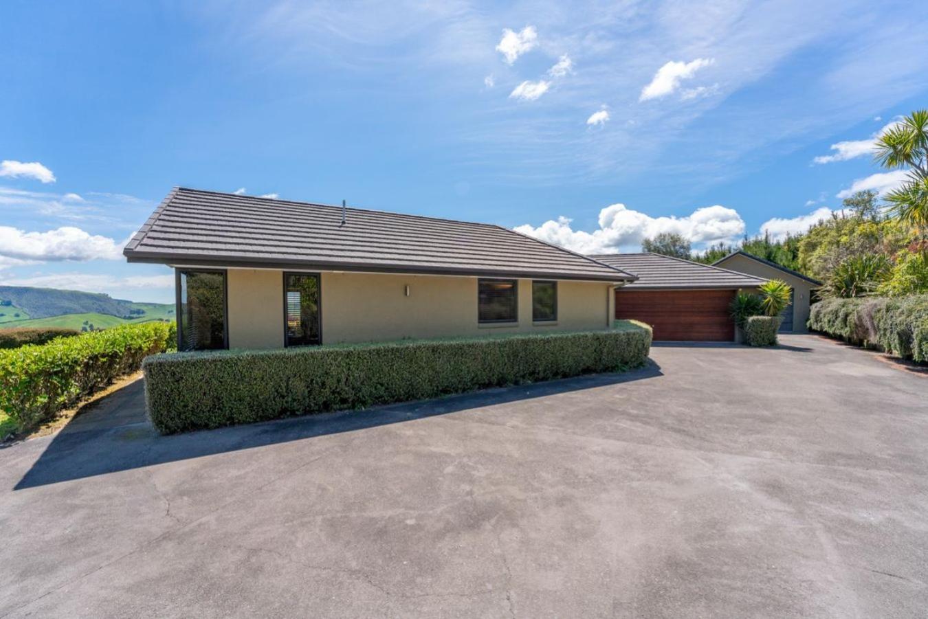 Scenic Solitude - Wake Up To Lake And Mountain Views! Taupo Exterior foto